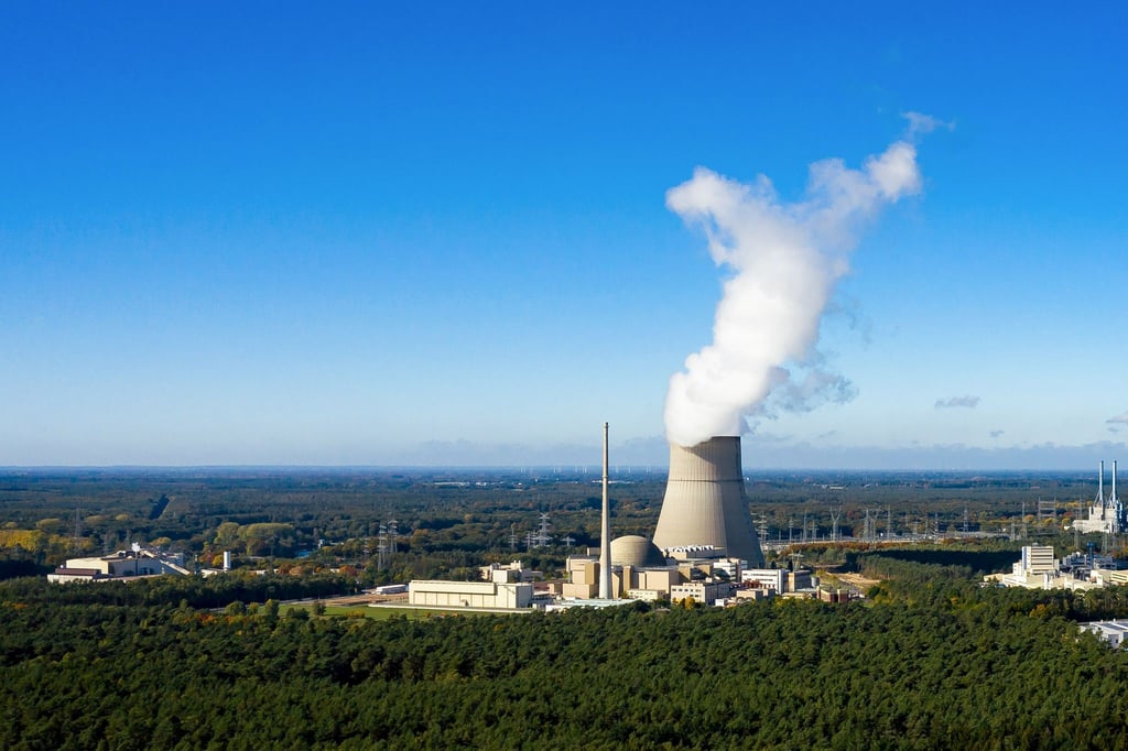 Das Kernkraftwerk Emsland (Luftaufnahme mit einer Drohne).