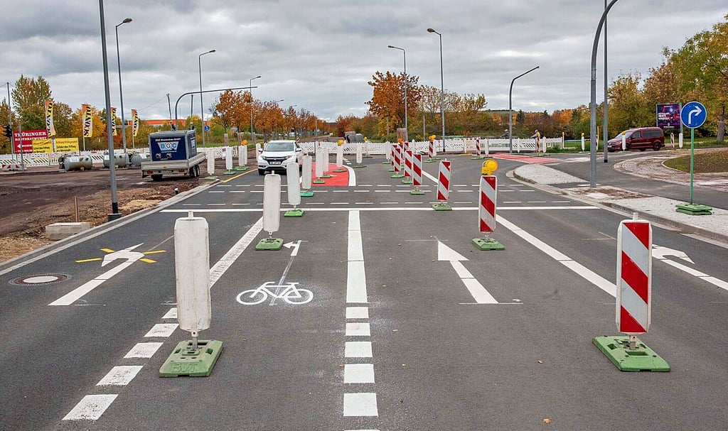Noch bis zum Sommer wird in der Mannheimer Straße gebaut. Ein Teil der neuen Straße ist bereits fertig.