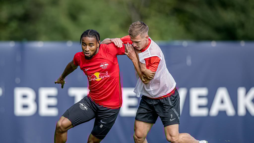 Wer schafft es schneller in den Leipziger Kader zurück: Christopher Nkunku (l.) oder Dani Olmo?