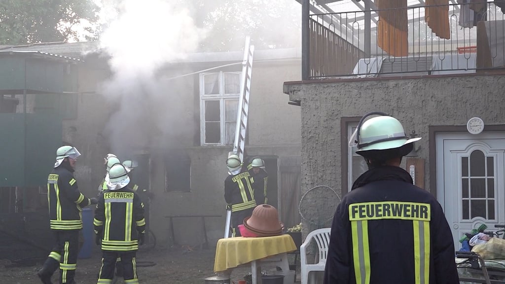 Die Feuerwehr vor Ort: In Wieglitz brannte es.