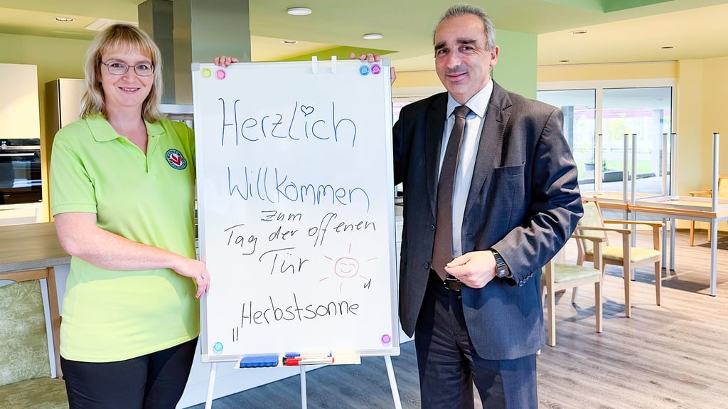 Petra Eckert, die Leiterin der Tagespflege, und Geschäftsführer Dirk Jürgens freuen sich auf die Eröffnung.