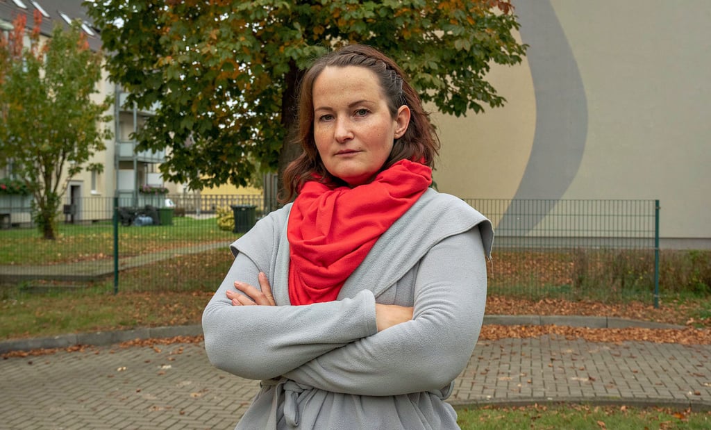 Stefanie Stittrich ist sauer auf die Stadt. Die Elterngeldstelle ist seit Wochen nicht besetzt, ihr Antrag von August noch nicht bearbeitet.