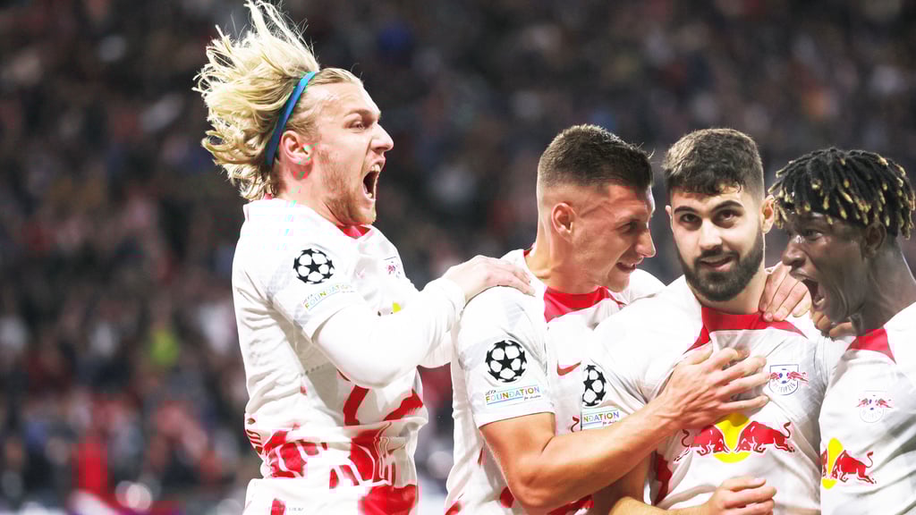 Ekstase: RB Leipzig bejubelt das frühe 1:0 gegen Real Madrid, Josko Gvardiol kann es gar nicht recht glauben.