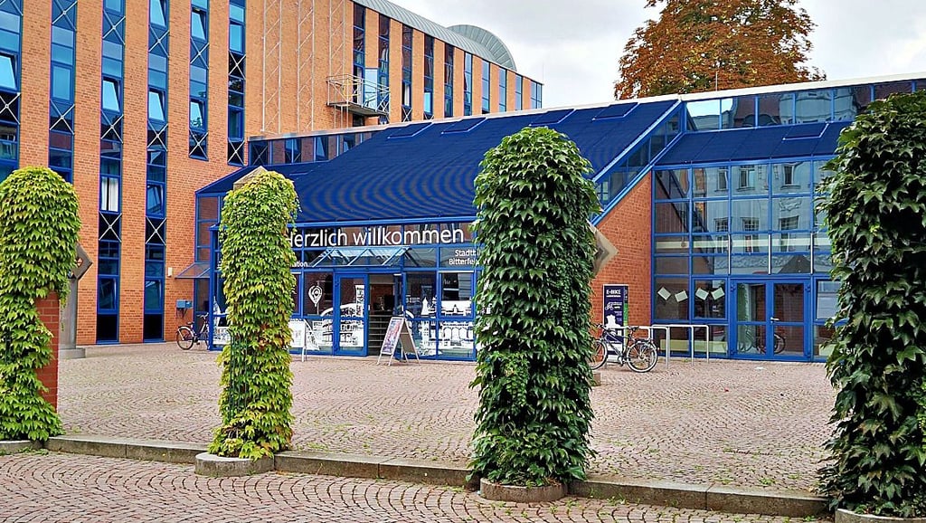 Für die Freifläche sind noch Bänke und Blumenkübel geplant.