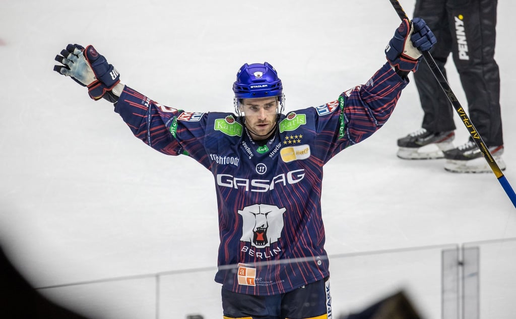 Marcel Noebels jubelt nach dem Sieg.