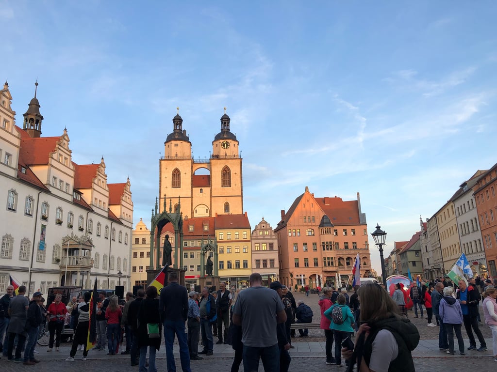 Wie bei dieser Demonstration am 17.Oktober wollen auch am Reformationstag wieder Leute in Wittenberg demonstrieren.