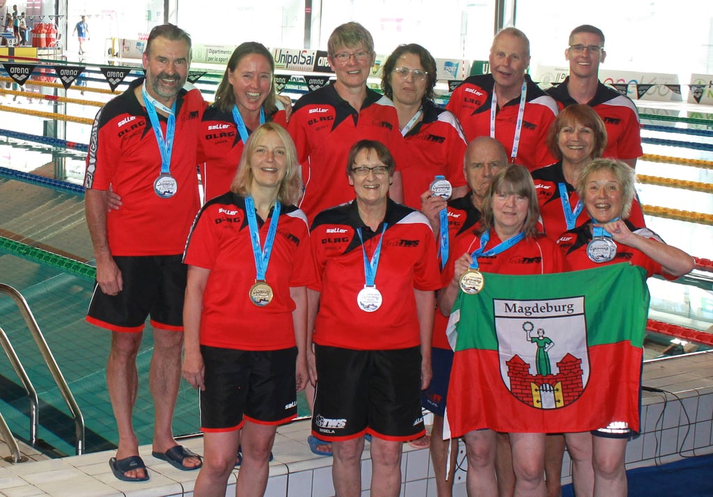 Die erfolgreichen Magdeburger (obere Reihe von links): Ronald Baer, Jana Wenzel-Jänicke, Berit Reichel, Heike Zembrodt, Günther Zoitke, Frank Engelbrecht. Mittlere Reihe: Birte Zillmann, Dr. Gisela Schönfeldt, Wolfgang Schrader, Angela Franke. Vorn: Susanne Schrader, Marion Hannebohm.