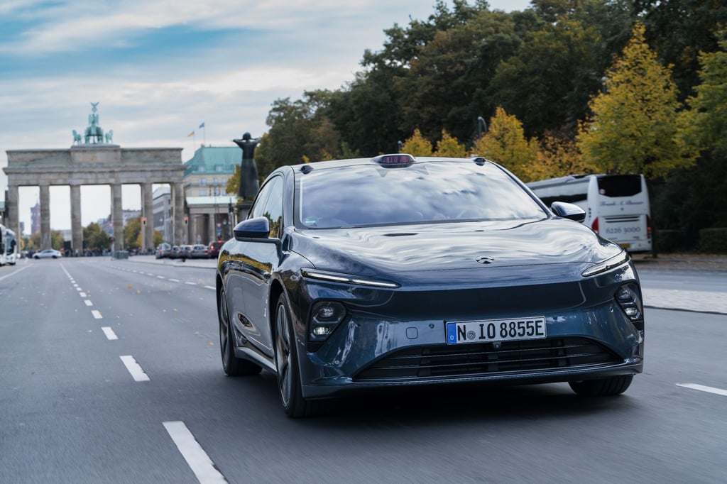Der Nio ET7 soll im Abo ab rund 1200 Euro im Monat zu haben sein.