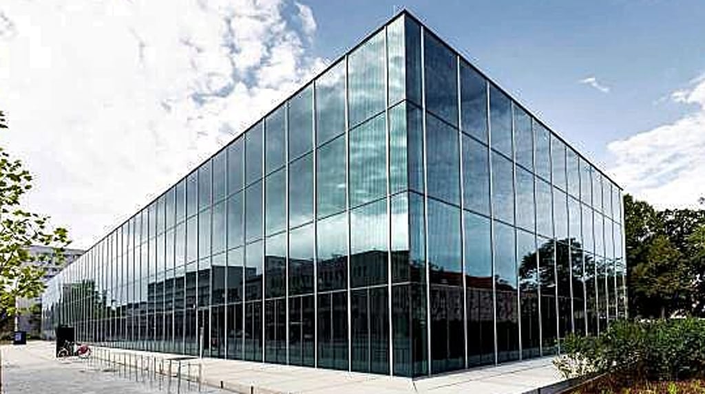 Das Bauhaus Museum in der Dessauer Innenstadt.