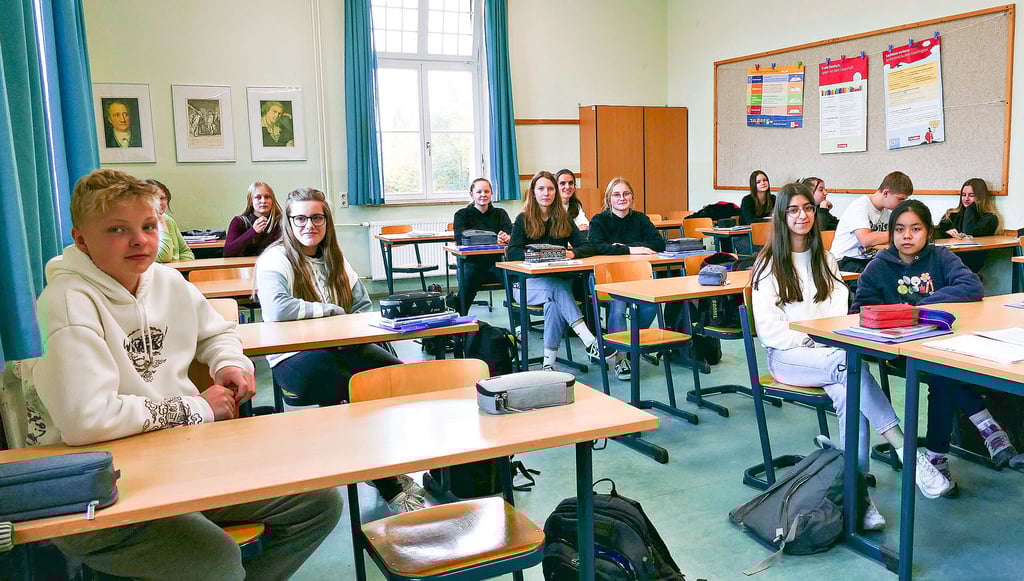 Die Klasse 9a der Sekundarschule Annaburg erledigt in den Fächern, die wegen des Lehrermangels ausfallen, mehr Hausaufgaben.