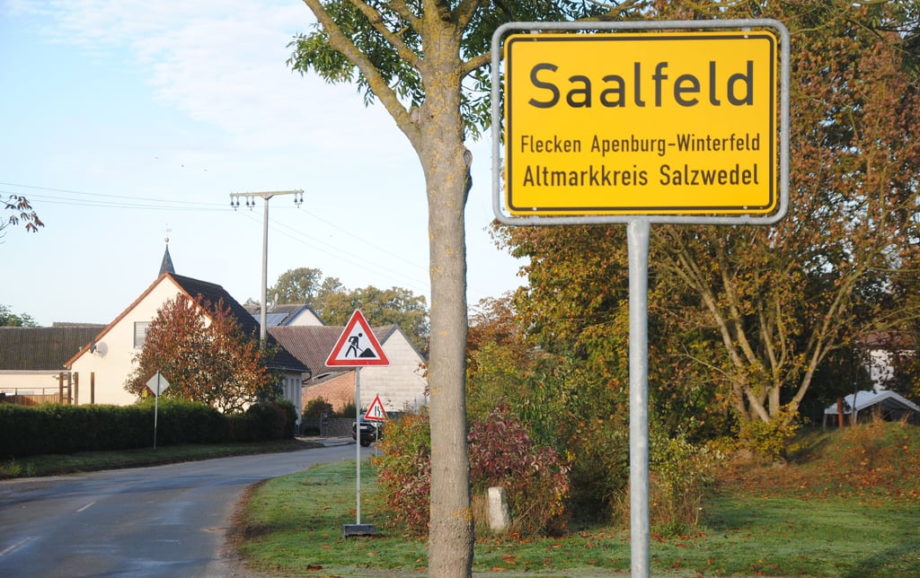 Vor den Toren des Apenburg-Winterfelder Ortsteils Saalfeld soll ein Photovoltaikpark entstehen. Die dafür benötigte Fläche hat der Antragsteller jetzt aber reduziert, um Bürgerbedenken entgegen zu kommen.