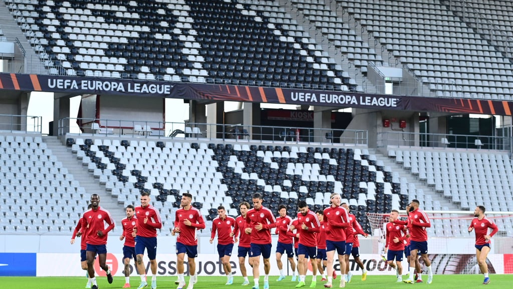 Die Profis des SC Freiburg müssen sich bei RB Leipzig darauf einstellen, dass der Gästeblock ziemlich leer bleibt.