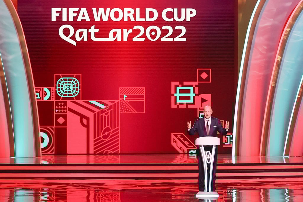Der FIFA-Präsident Gianni Infantino bei der Auslosung zur WM-Endrunde in Katar.