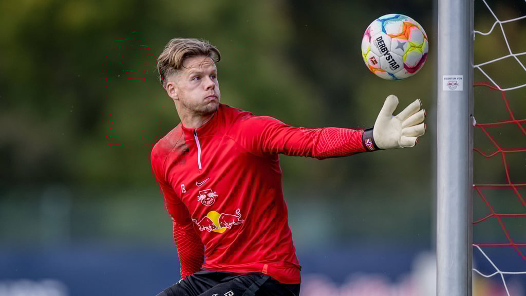 Örjan Nyland feiert sein Debüt für RB Leipzig.