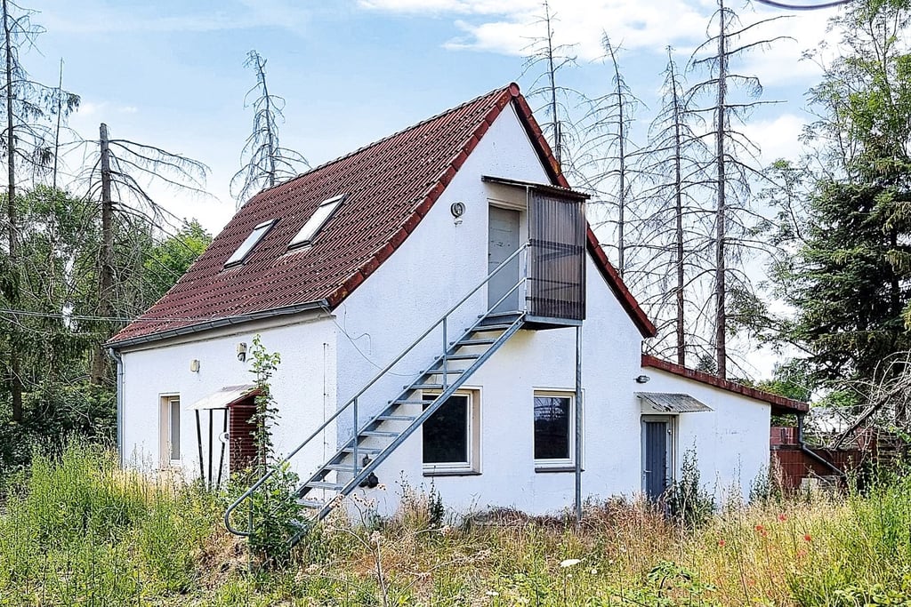 Ehem. Tierheim, ein Bürogebäude mit Anbau in Hansestadt Salzwedel / Mindestgebot 59.000 Euro