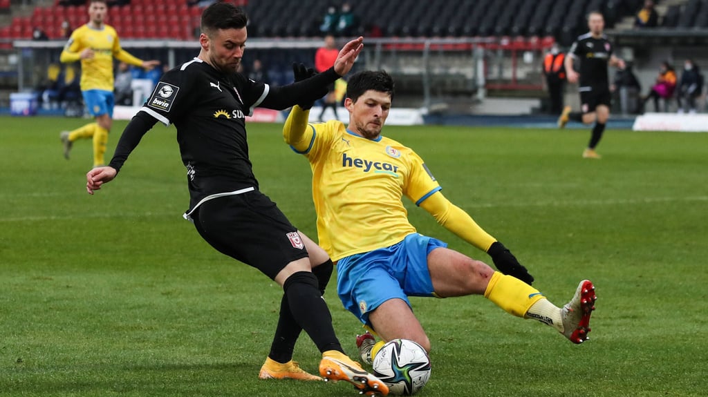 Der HFC testet am 8. Januar 2023 bei Eintracht Braunschweig.