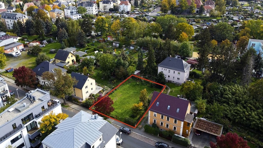 Baugrundstück in Dresden-Cotta / Mindestgebot 380.000 Euro