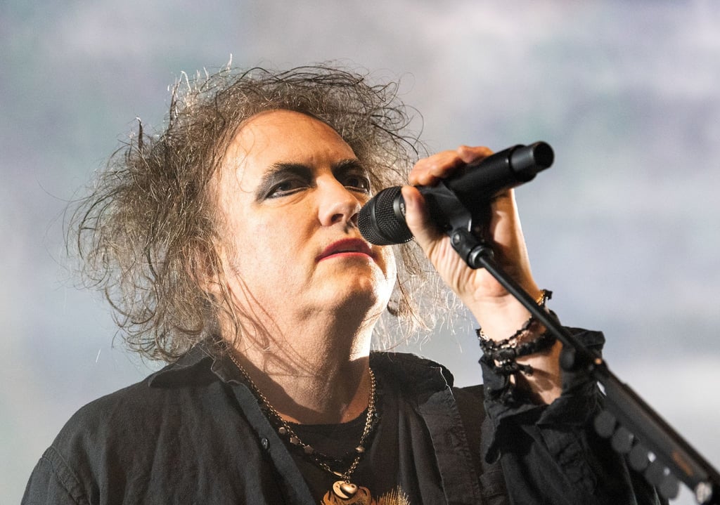 Eine Frisur wie ein Vogelnest: Robert Smith von The Cure in Hamburg.