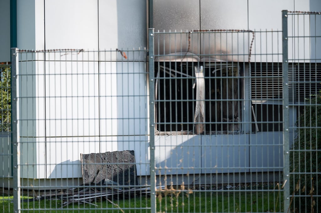 Unbekannte verübten am frühen Freitagmorgen einen Brandanschlag auf geplante Asylunterkunft in Bautzen.