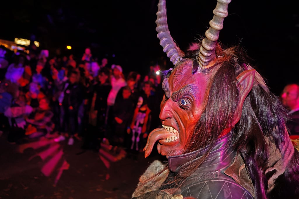 "Hexoween"-Höhepunkt ist der Gruselumzug, an dem sich mehrere Hundert Halloweenfans beteiligten.