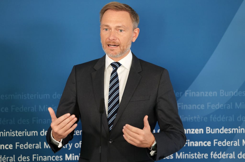 Christian Lindner (FDP), Bundesfinanzminister stellt das Ergebnis der Herbst-Steuerschätzung vor.