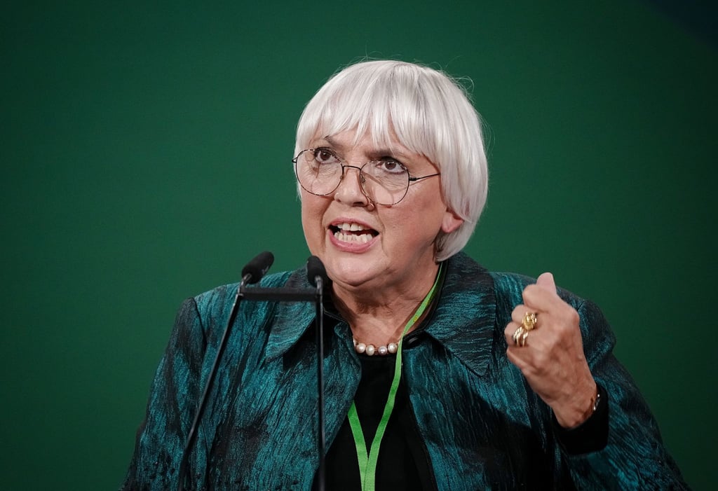 Claudia Roth (Bündnis 90/Die Grünen), Staatsministerin für Kultur, beim Bundesparteitag der Grünen.