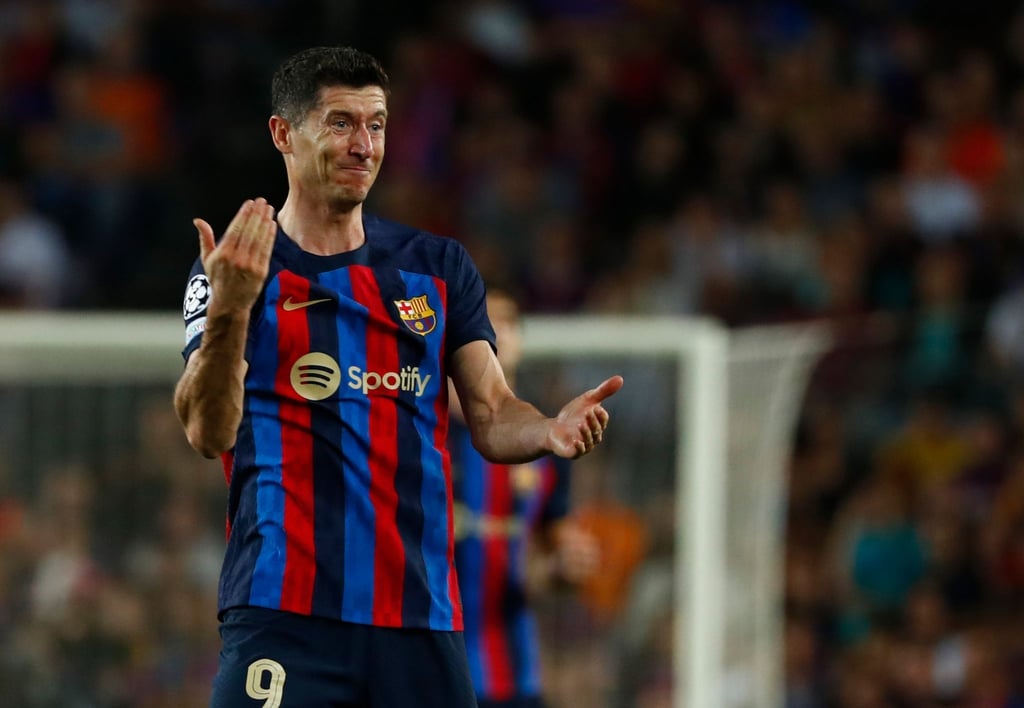 Frustriert: Für Robert Lewandowski gab es mit dem FC Barcelona gegen Bayern nichts zu holen.