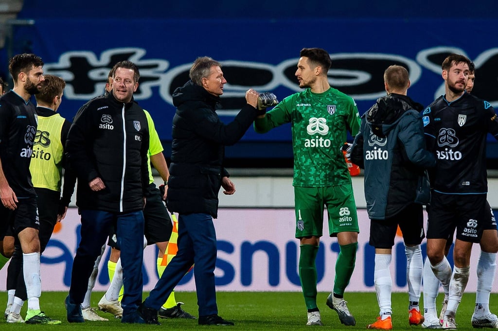 Janis Blaswich hier mit Frank Wormuth, seinem Ex-Trainer in Almelo.