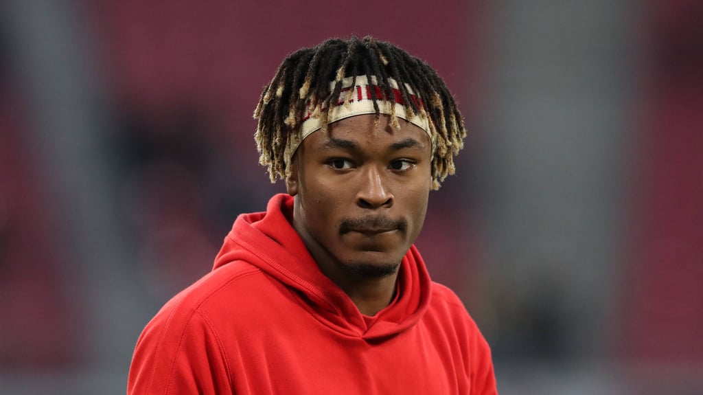 Mohamed Simakan startet in dieser Saison auch als Rechtsverteidiger bei RB Leipzig durch.