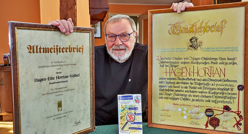 Hagen-Eike Hortian, Buchdruckermeister aus Bernburg, erhielt im Oktober den Goldenen Meisterbrief.