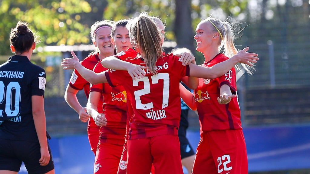 RB Leipzigs Zweitliga-Fußballerinnen hatten gegen Hoffenheim II reichlich Grund zum Jubeln.