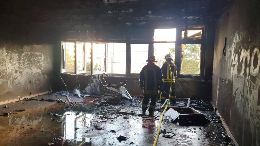 Alte Klassenraum brennt völlig nieder.