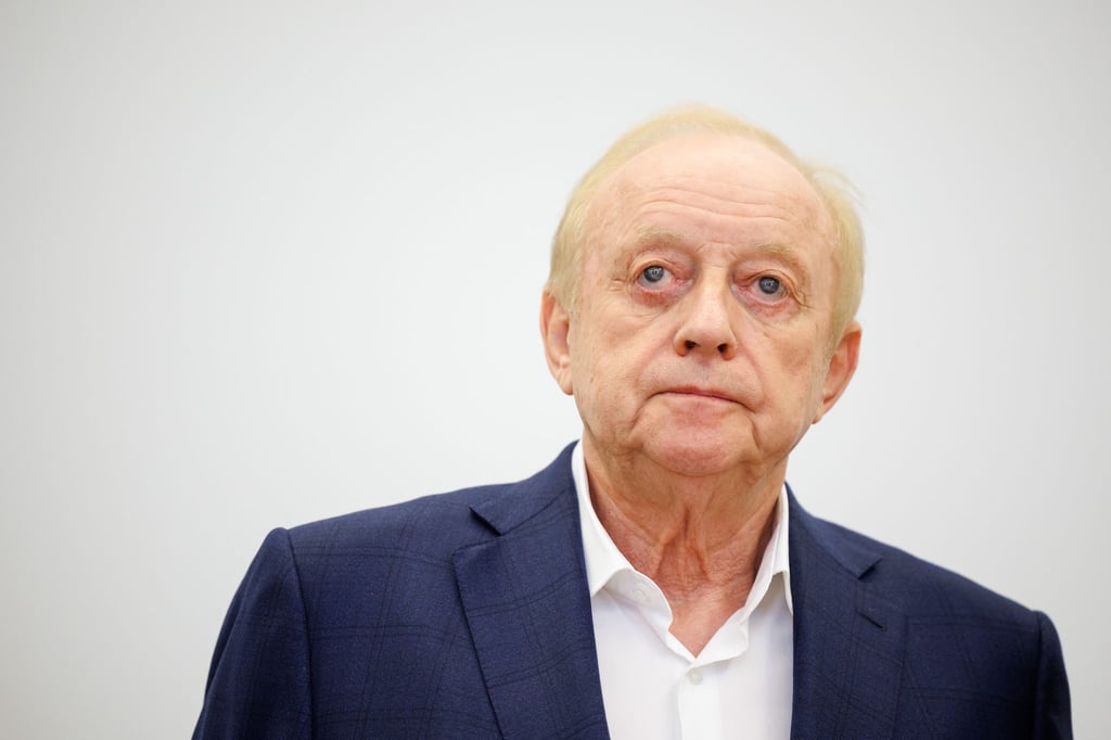 „Alfons Schuhbeck steht zu seiner Schuld“, ließen seine Anwälte über einen Sprecher mitteilen.