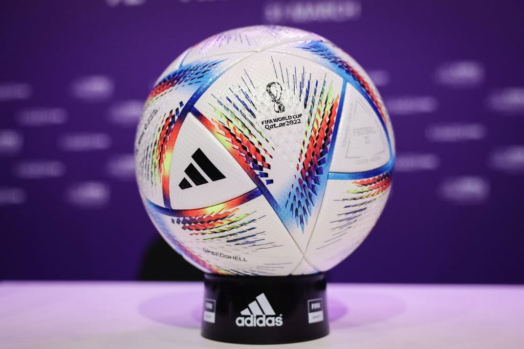 Der offizielle Spielball „Al Rihla“ („die Reise“ in arabischer Sprache) für die Fußball-WM 2022 in Katar.