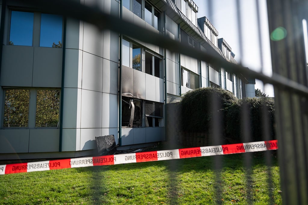 Unbekannte verübten am Freitag einen Brandanschlag auf geplante Asylunterkunft in Bautzen.