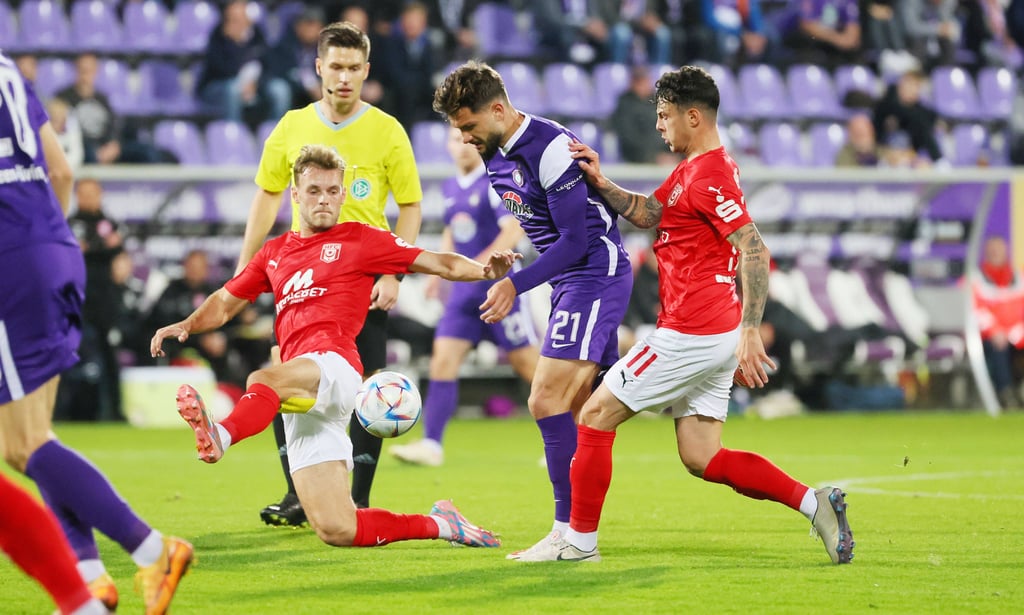 Tom Zimmerschied (l.) und Aaron Herzog sorgen gemeinsam für Tempo im HFC-Mittelfeld.
