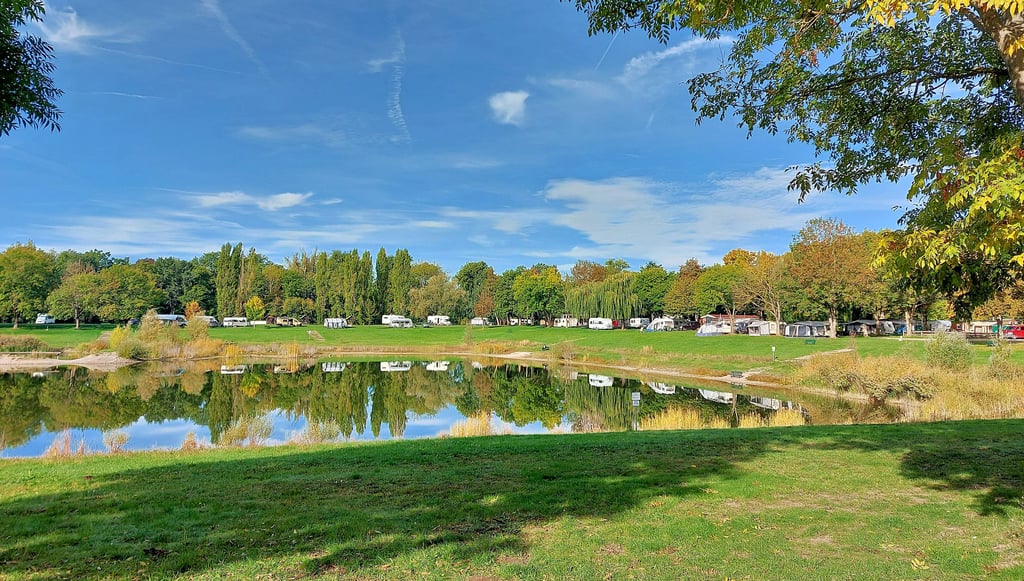 Malerisch und ruhig gelegen: der gut frequentierte Campingplatz im Blütengrund. Doch Gäste kritisieren den Zustand.