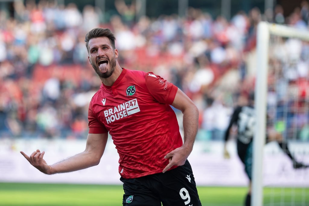 Der Torschütze zum 1:0-Heimsieg: Hannovers Hendrik Weydandt.