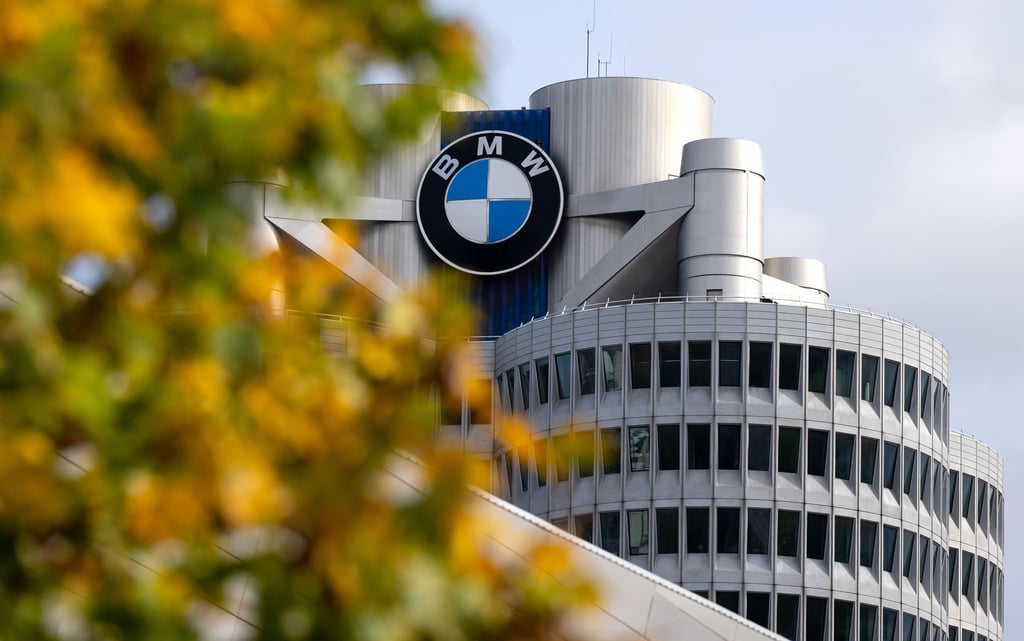 Das Logo von BMW an der Firmenzentrale in München: Der Automobilhersteller präsentierte am Donnerstag seine Zahlen für das dritte Quartal.