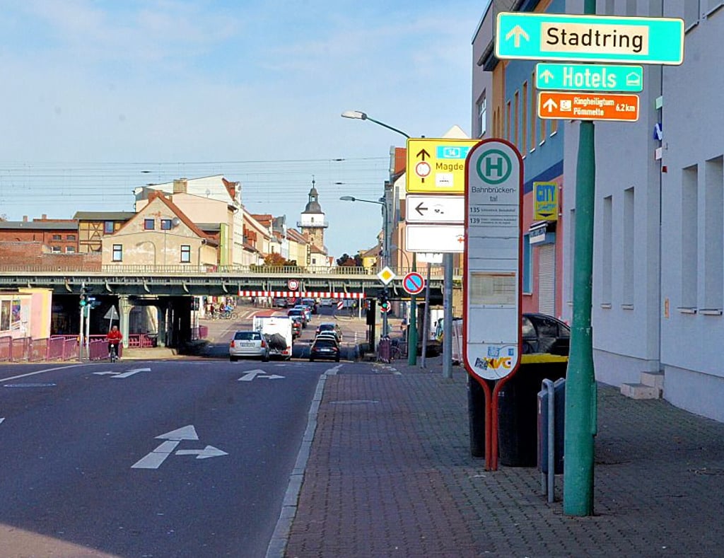 Die Verkehrsführung am Bahnbrückental ist für Besucher nicht einfach. Die Rückkehr eines Schildes könnte helfen.