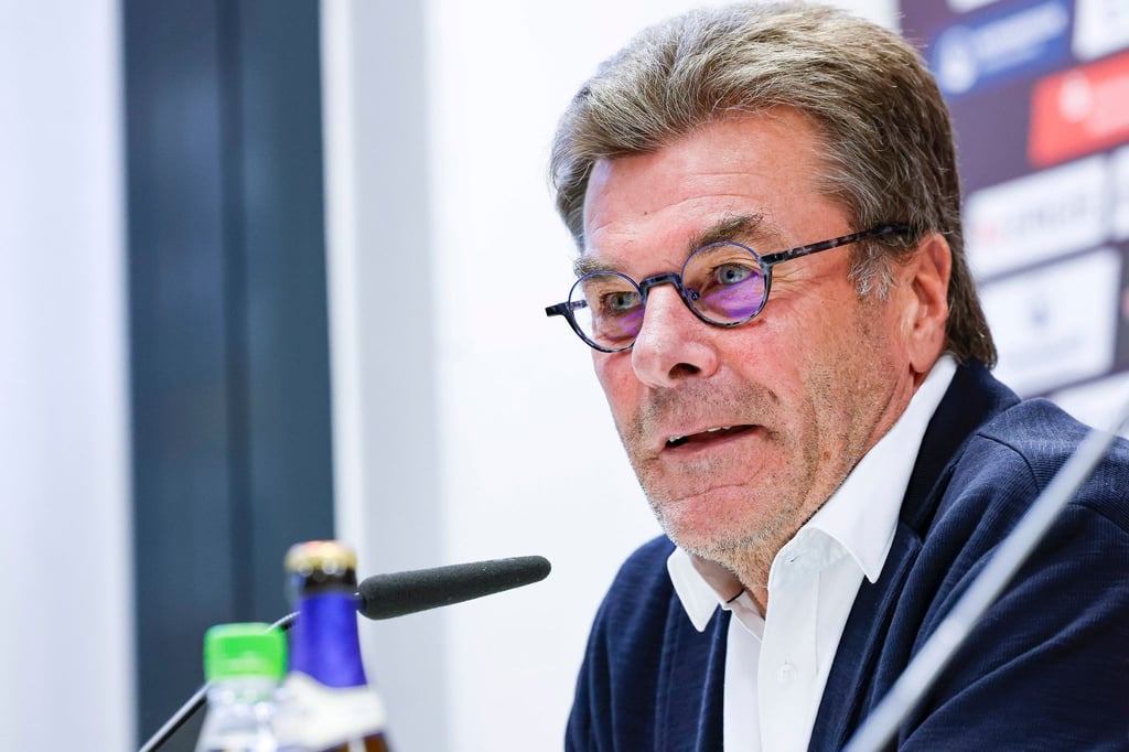 Hat seinen Vertrag beim 1. FC Nürnberg verlängert: Sportvorstand Dieter Hecking.
