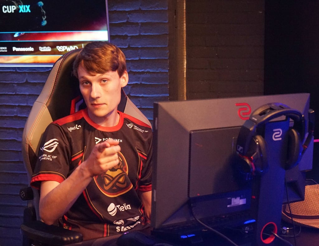 Der amtierende Weltmeister in Starcraft 2, Serral, hat die TSL9 gewonnen.
