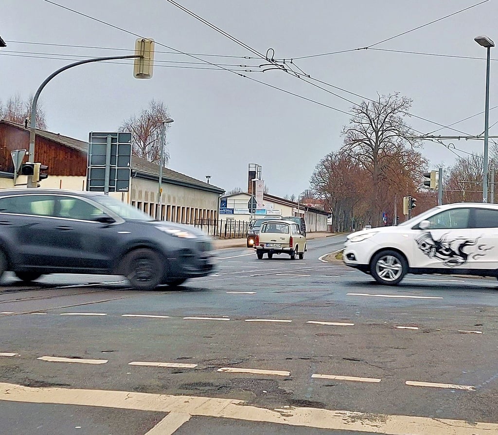 Der für dieses Jahr geplante Ausbau der Kreuzung Sargstedter Weg/Röderhofer Straße/Braunschweiger Straße in Halberstadt muss erneut warten.
