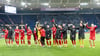Erster Auswärtssieg-Jubel seit April in der Liga: RB Leipzig feiert vor dem Gästeblock.
