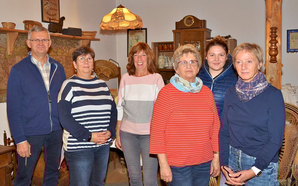 Der neu gewählte Vorstand vom Schollener Heimatverein vor seiner konstituierenden Sitzung. Neue Vorsitzende wurde Silvia Schulz (rechts).