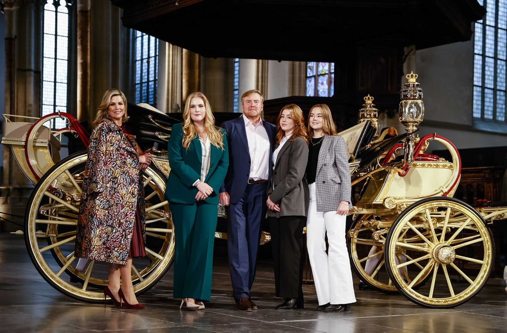 Königin Máxima (l-r), Kronprinzessin Amalia, König Willem-Alexander, Prinzessin Alexia und Prinzessin Ariane in der Nieuwe Kerk.