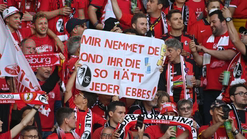Auf diesen Vorschlag der Freiburg-Fans beim DFB-Pokalfinale wollte sich RB dann lieber doch nicht einlassen.