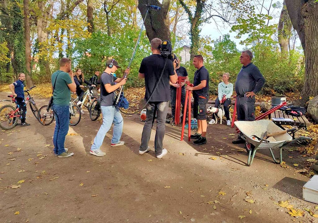 Das Kamerateam sah sich in Schneidlingen auch im Park um, der durch den Verein und andere Helfer auf Vordermann gebracht wurde. Dort gibt es auch eine BMX-Strecke.