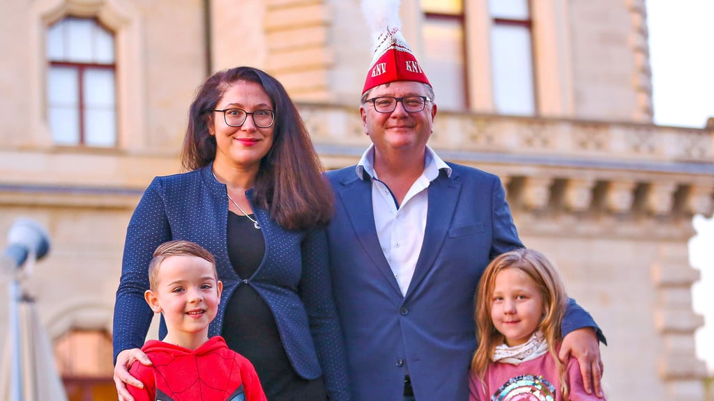 Natalya I. und Hanno II. sind das Merseburger Prinzenpaar für die Session 2022/23. Töchterchen Elly und der fünfjährige Charlie sind das Kinderprinzenpaar.