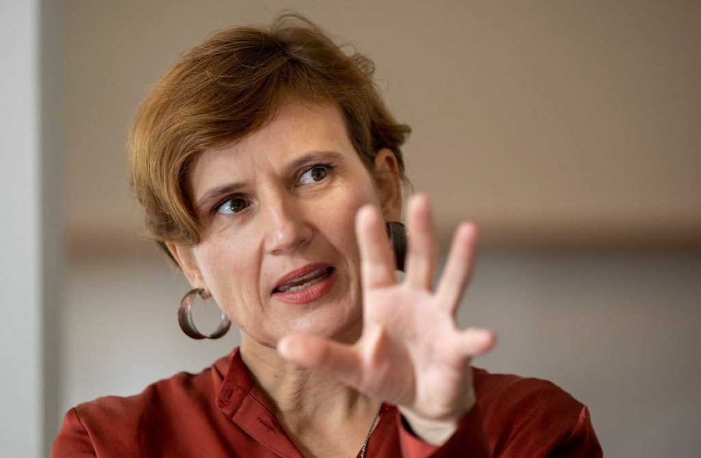 Sozialsenatorin von Berlin Katja Kipping spricht bei einem Pressetermin.